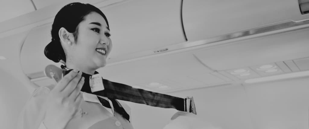 WHAT IS THE AVERAGE FLIGHT ATTENDANT SALARY IN AUSTRALIA.