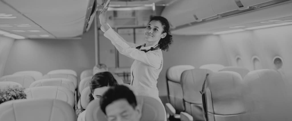 WHAT IS THE AVERAGE FLIGHT ATTENDANT SALARY IN AUSTRALIA.